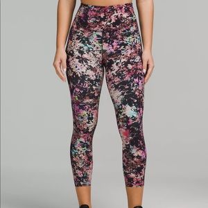 Lululemon new with tag size10